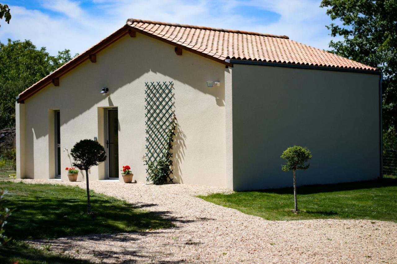 Spa Nordique Avec Vue Sur La Campagne Saint-Paul-Lizonne Exteriér fotografie